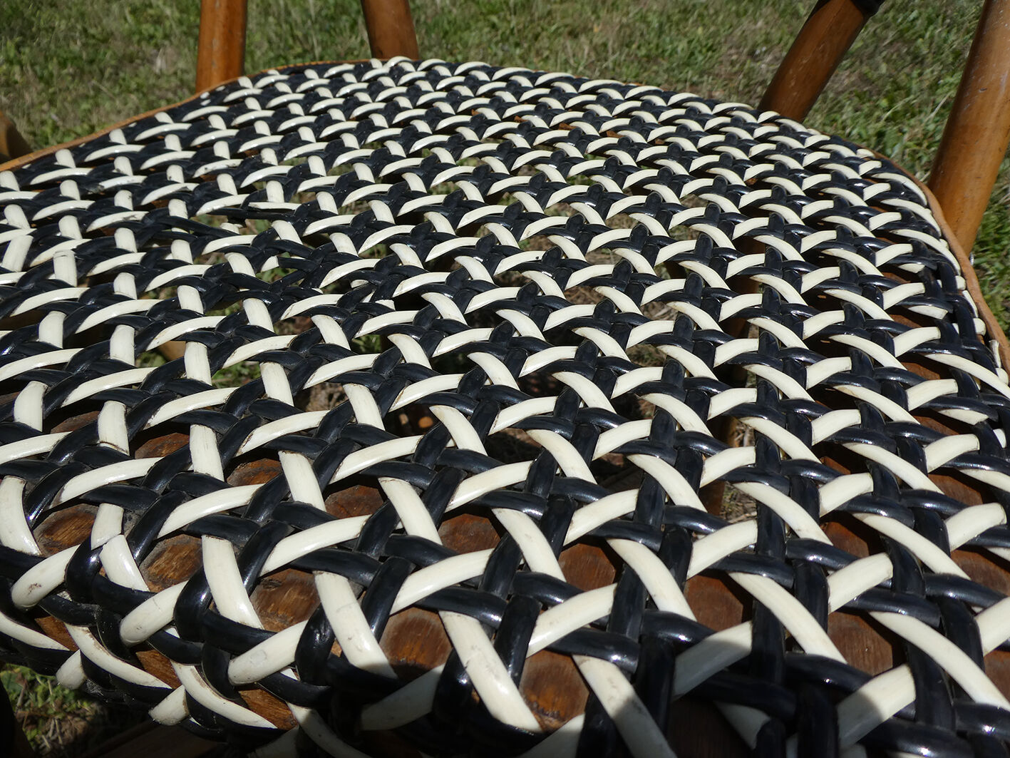 Lot of 4 chairs bistro terrace "Parisian" rattan and braiding