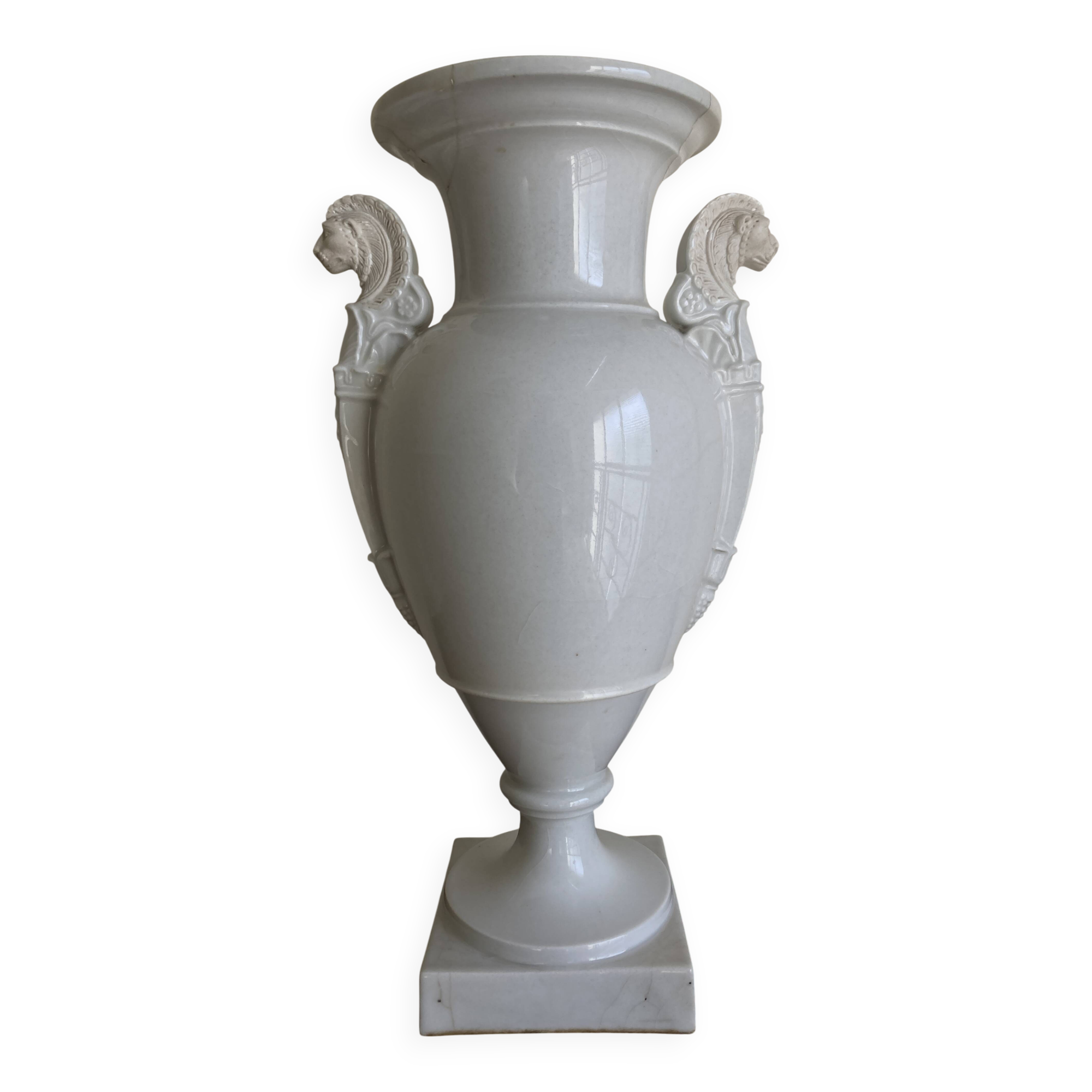 XXL white lion head neo-classical amphora vase from the Empire Consulate.