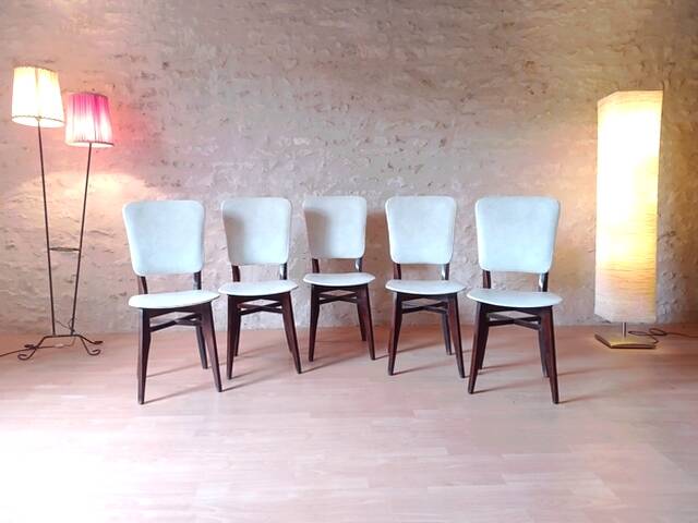 5 vintage chairs from the 60s, white leatherette, mahogany wood