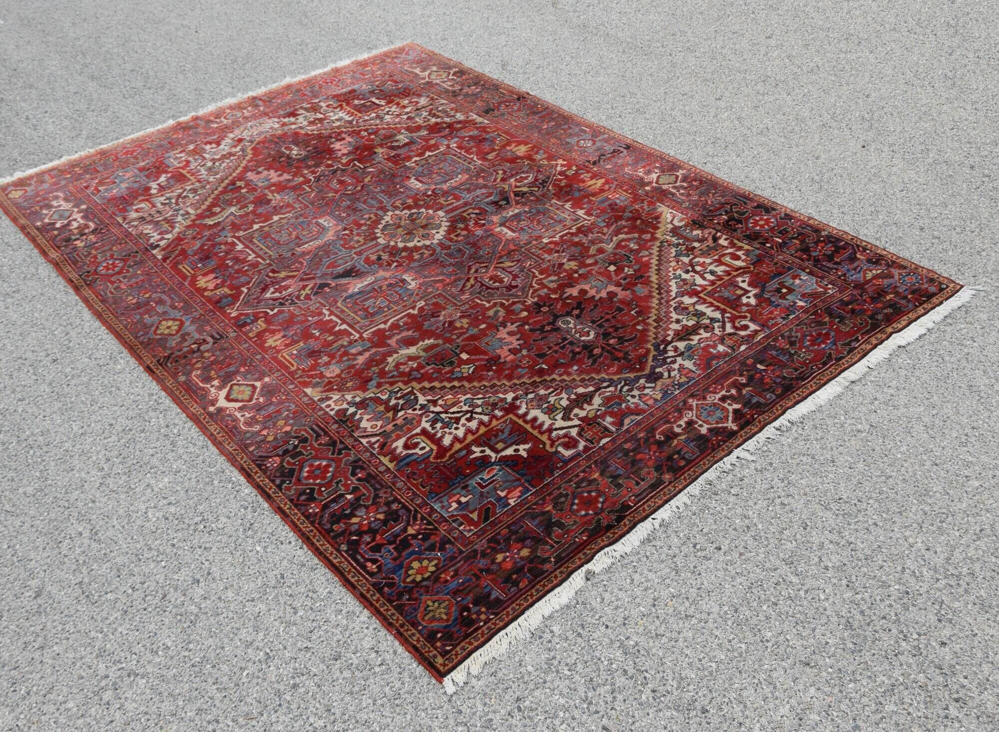 Orient Style Rug Model Hériz In Wool: 3.10 X 2.30 Meters