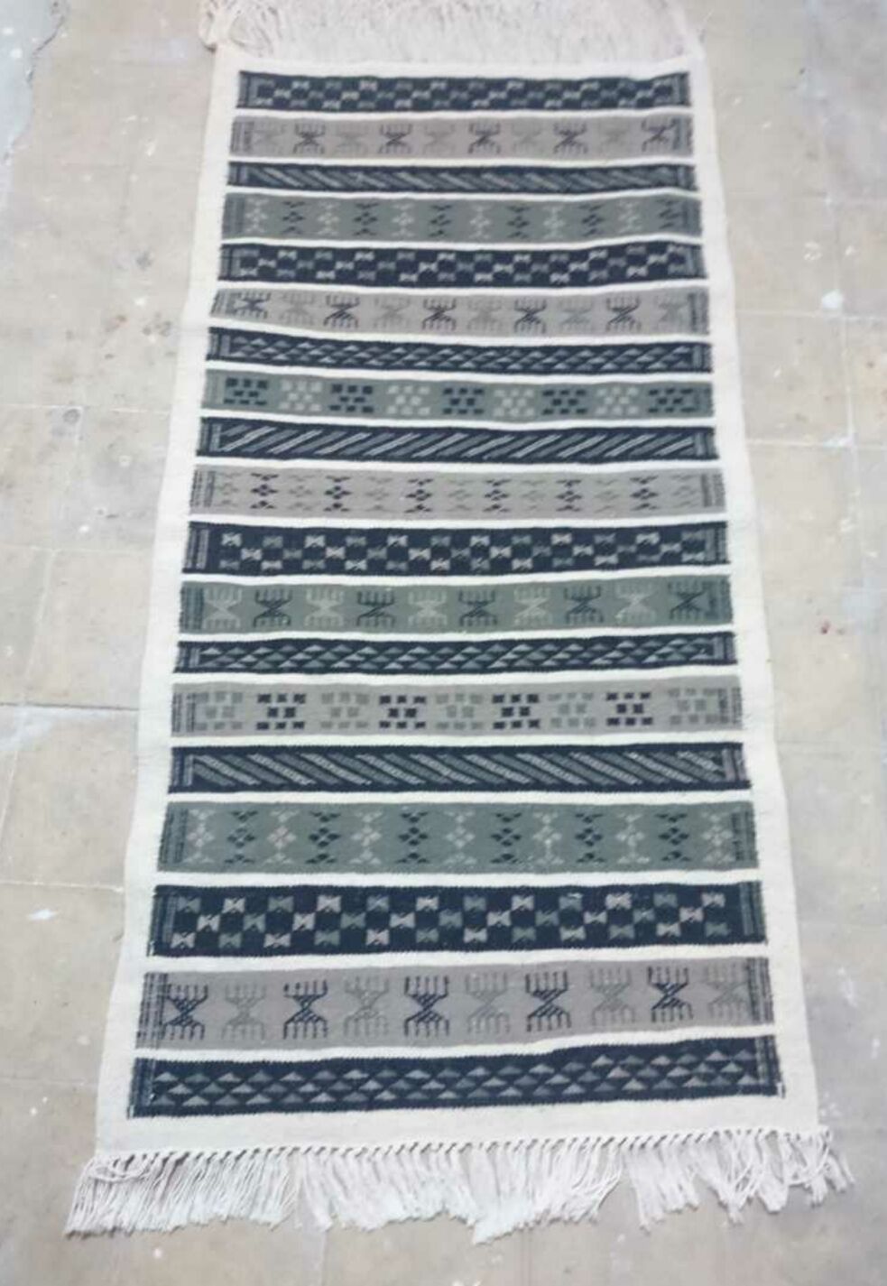 Berber carpet grey white and black 149 x 76 cm