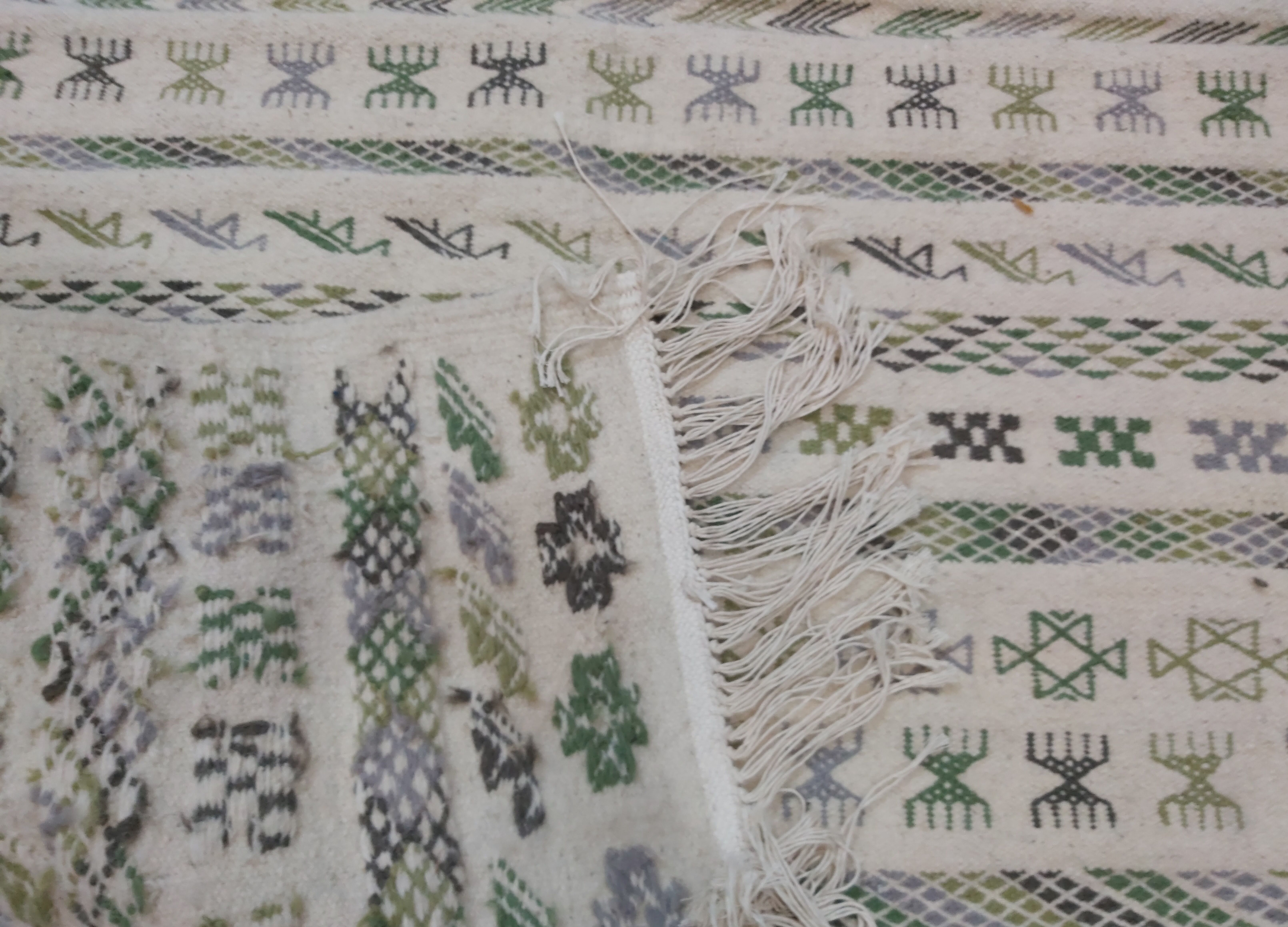 Handmade Berber white patterned white carpet