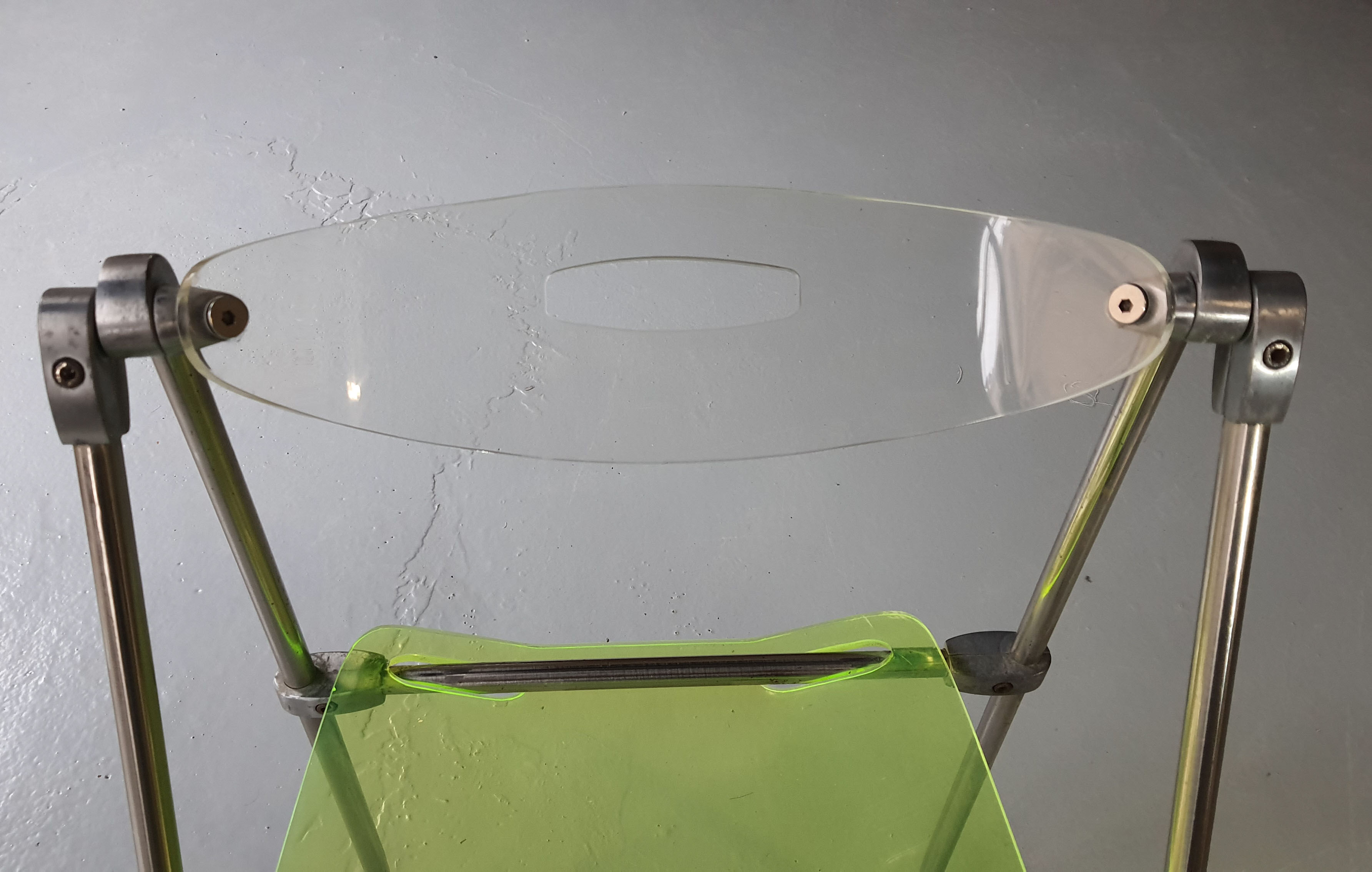 Modern folding chair in plexiglass Giancarlo Piretti - EDA Concept