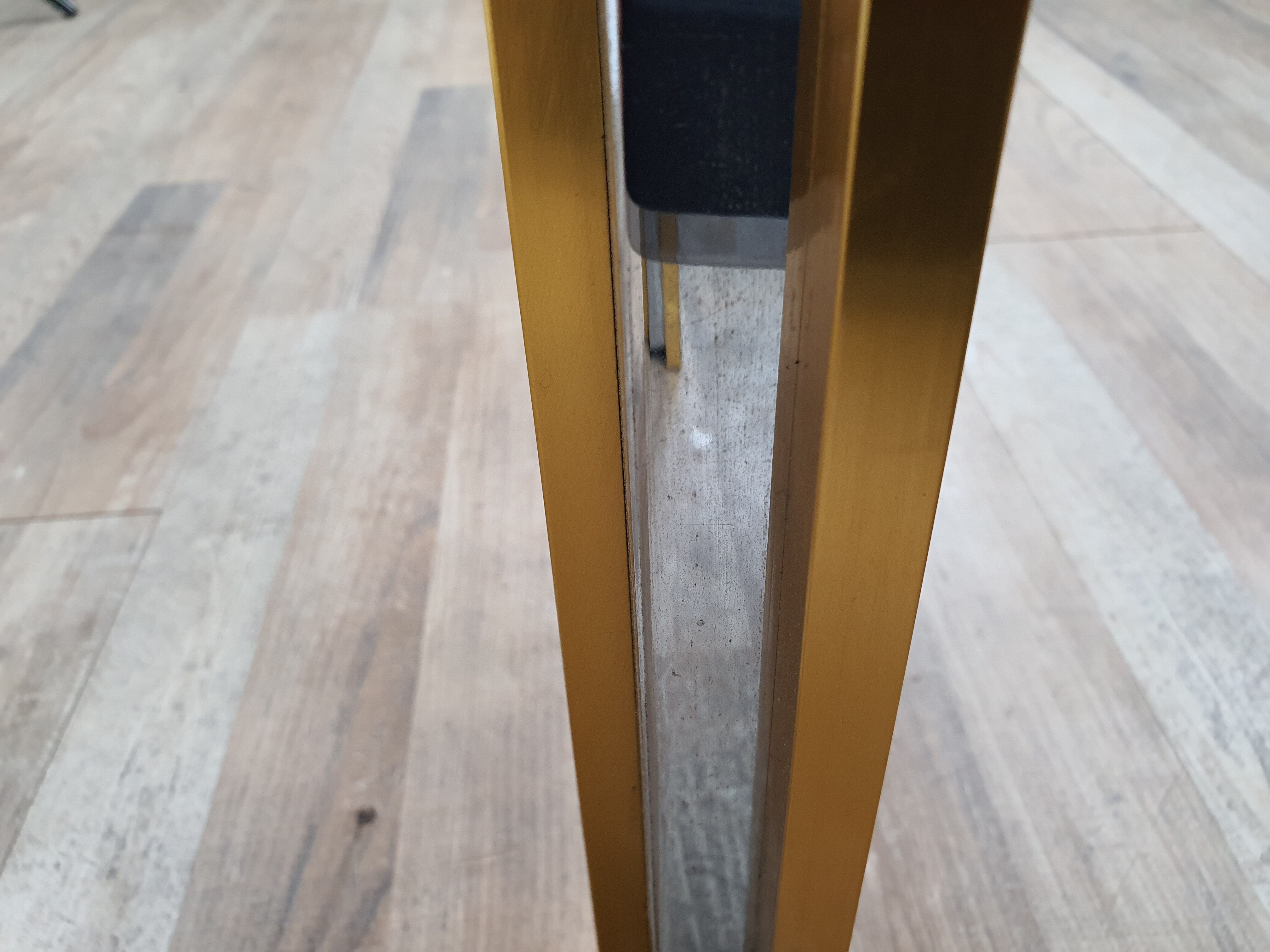 Table basse de Renato Zevi avec plateau en miroir, années 70