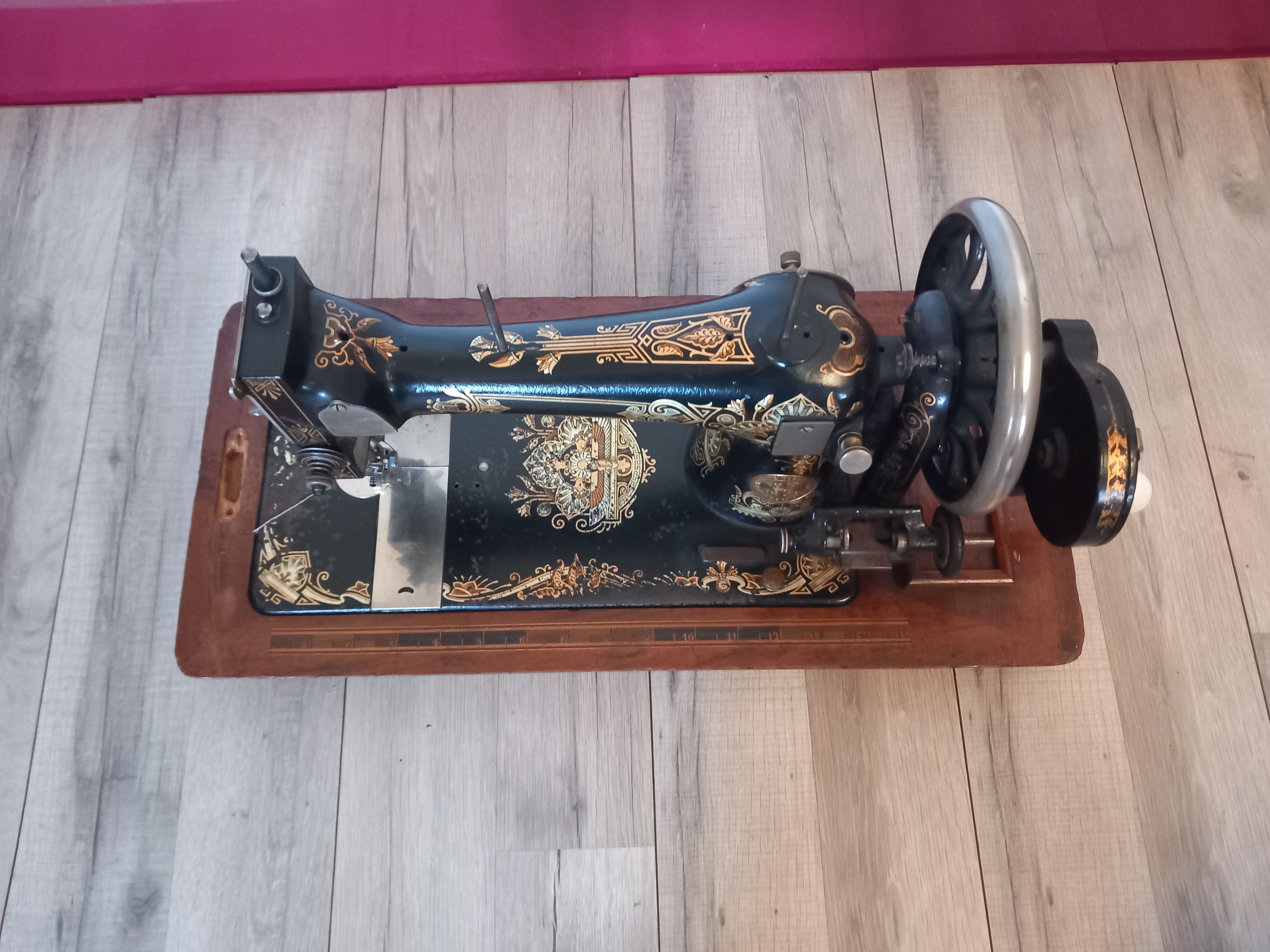 Harris London sewing machine