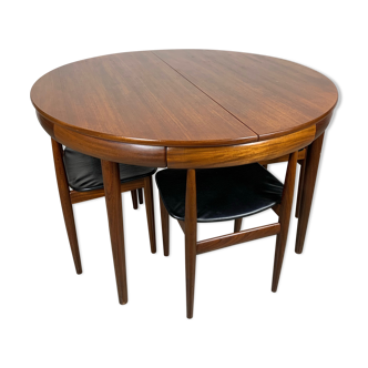 Table ronde et chaises d'Hans Olsen à Afromosia