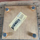 Dessous de plat en formica jaune vintage