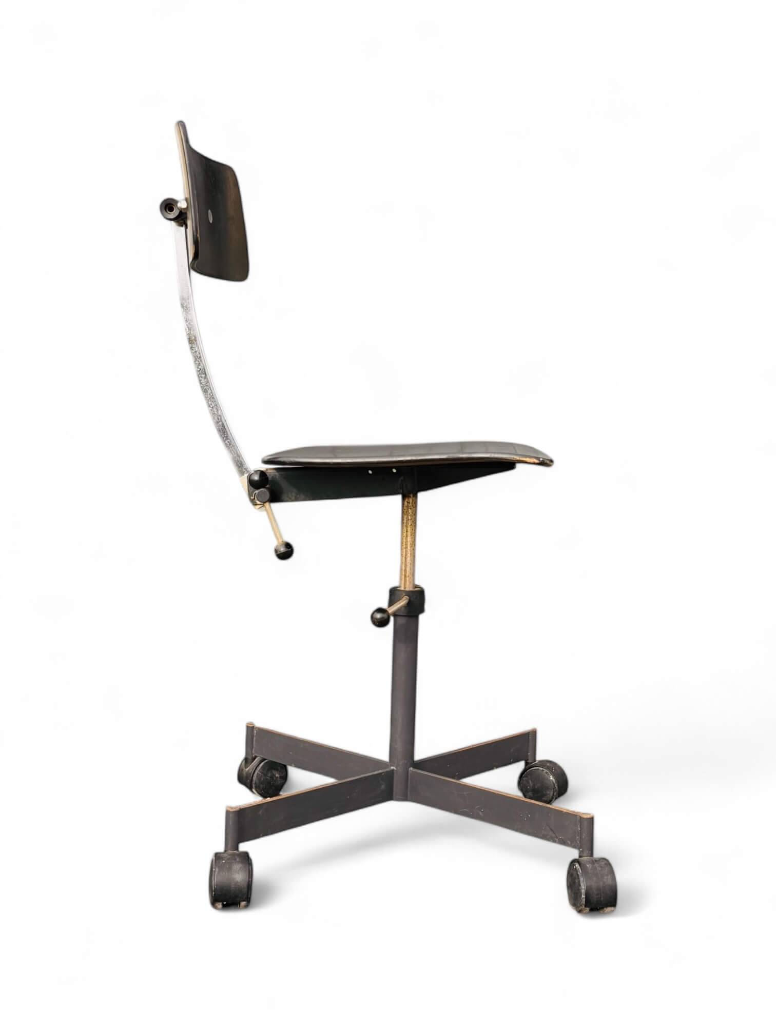 Kevi 2533 chair by Jørgen Rasmussen for Fritz Hansen