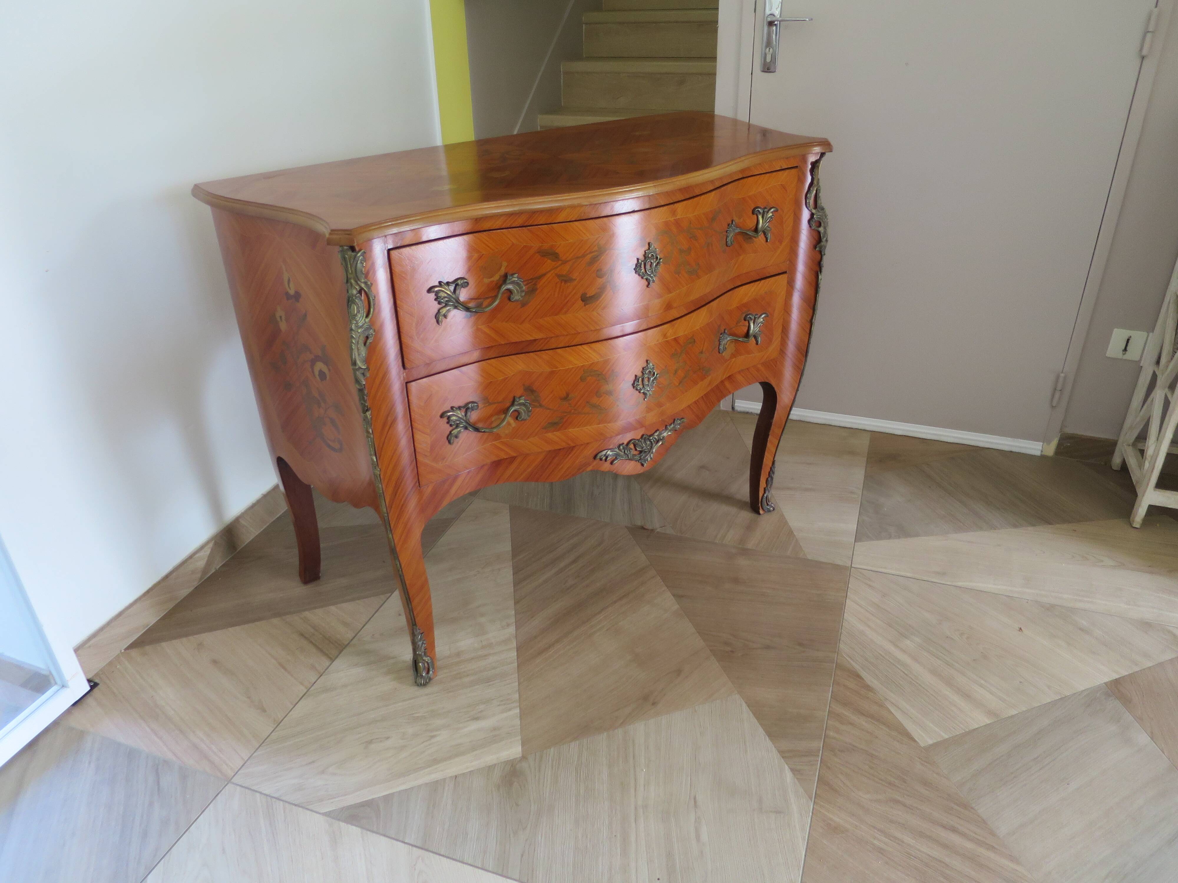 Louis XV commode - 2 drawers - floral marquetry - bronze ornament - 1950