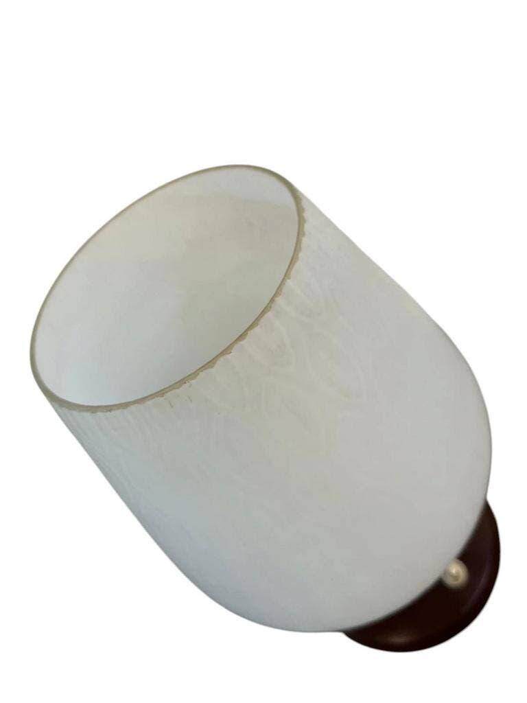 Lampe de table vintage en verre avec base en bois