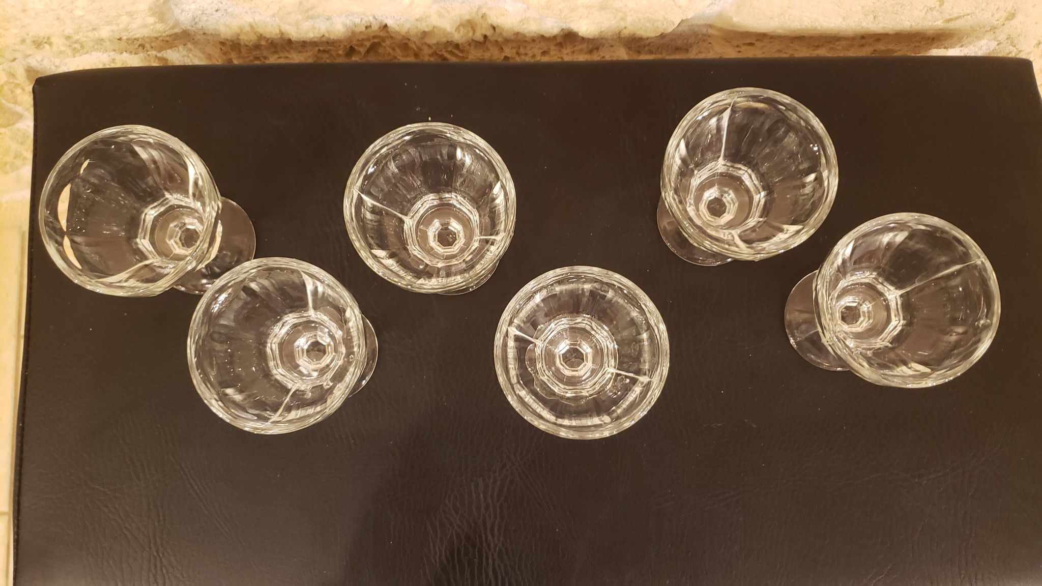 Set of 6 clear glass stemmed glasses