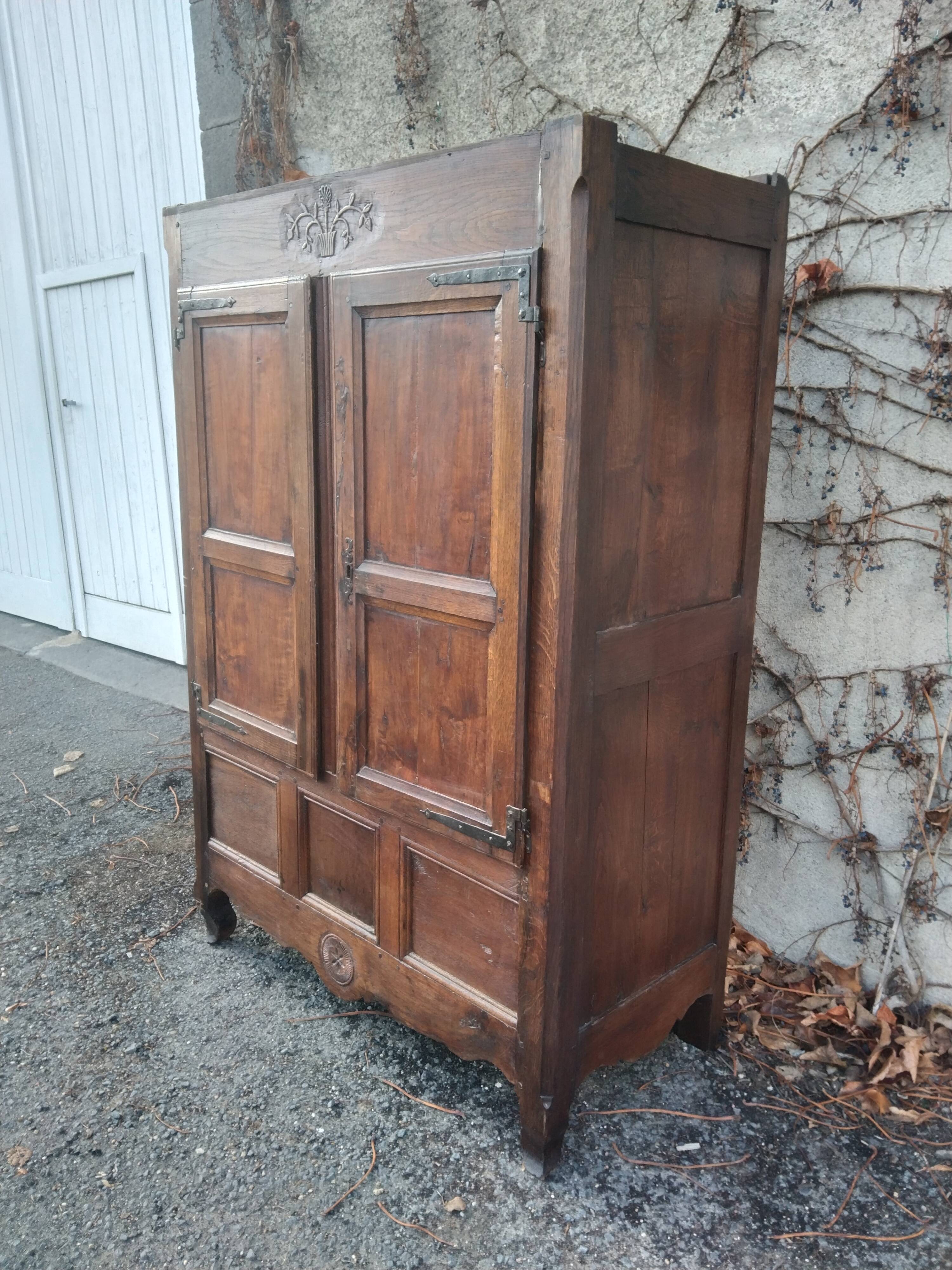 Auvergne wardrobe 18th century