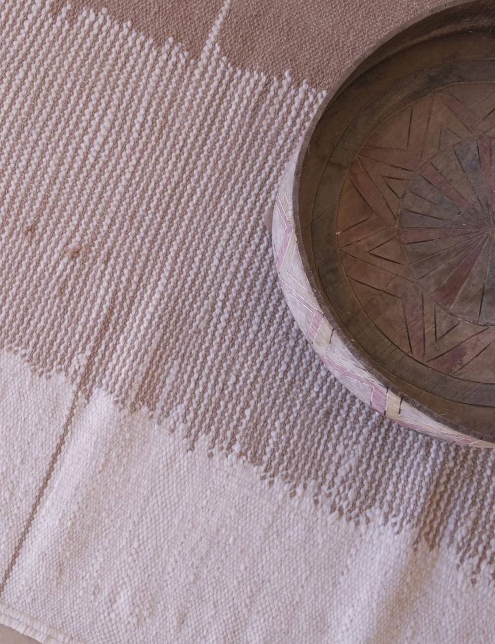 Beige Kilim Rug - 255 x 106 cm
