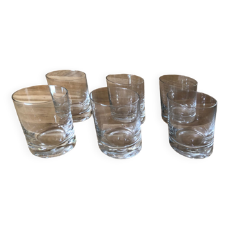 Leaning design whiskey glasses