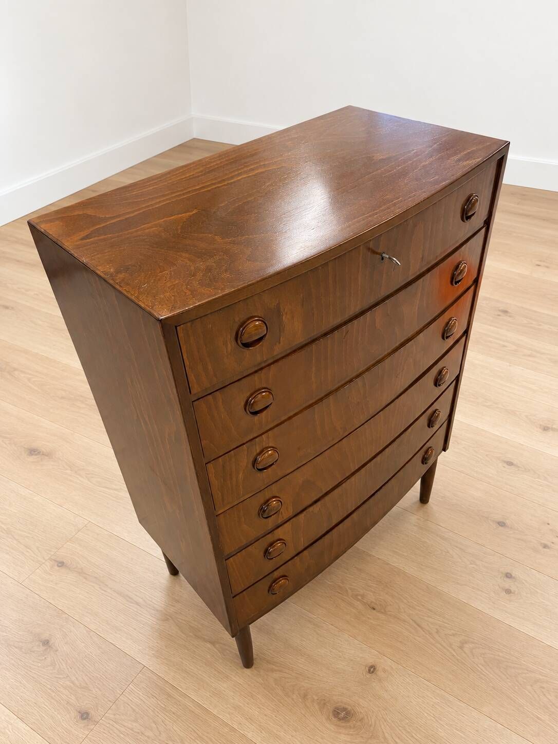 Commode haute en acajou danois vintage des années 1960.