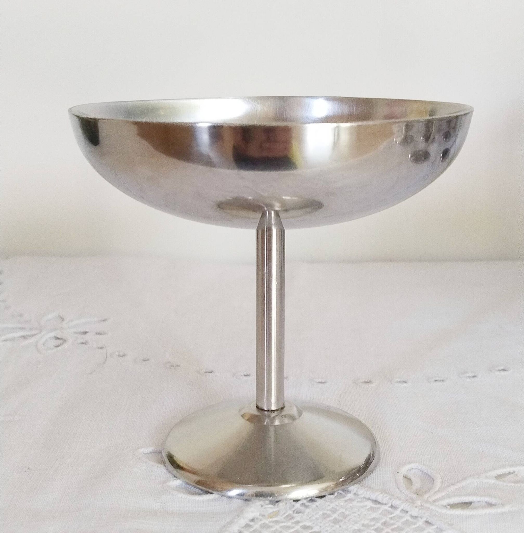 Set of 8 ice cream or sorbet cups on a stand, Guy Degrenne (ref13)