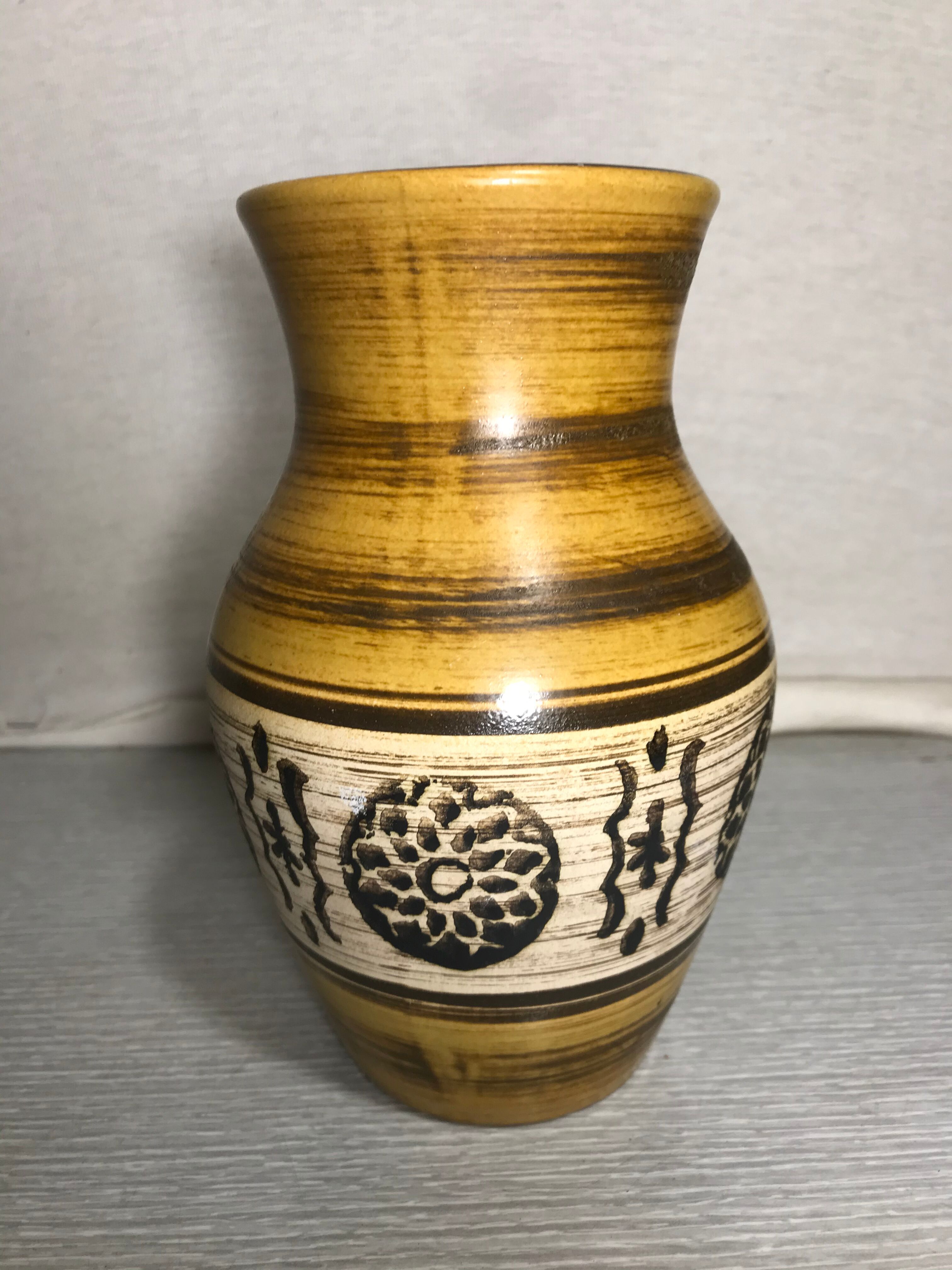 Old Beige Ceramic Vase - Black Drawings - Interior Marron Germany Vintage