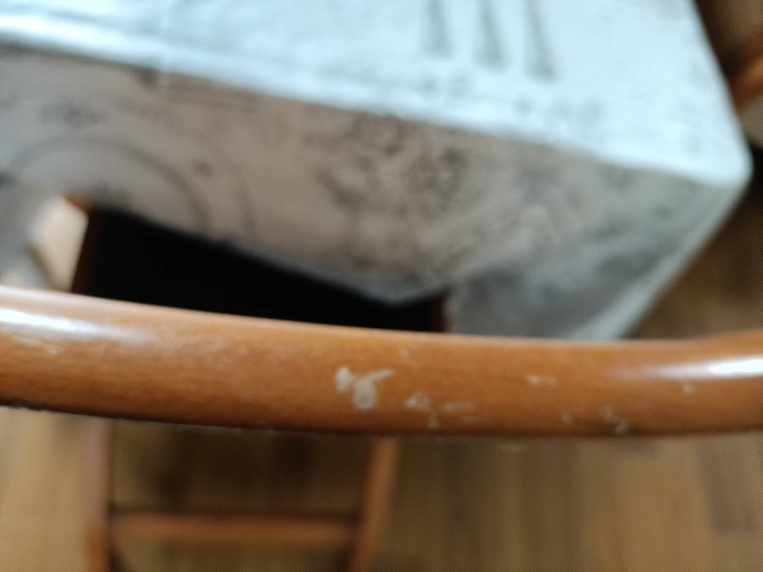 Set of 4 wood and leather chairs