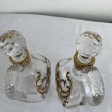 Paire de carafes Cristallerie Baccarat cristal blanc peint à l'or fin, Art Nouveau, 1900