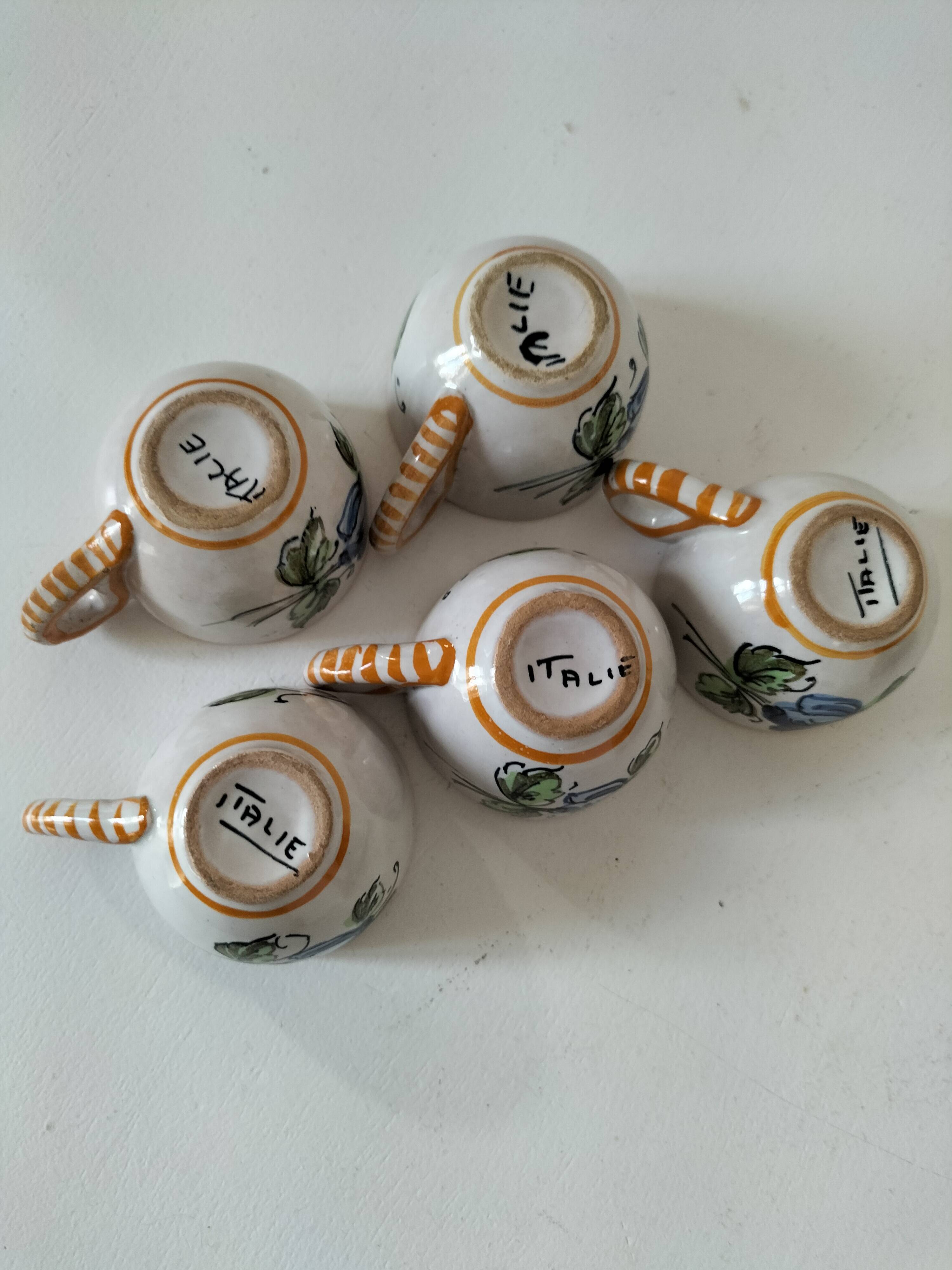 Ensemble 5 mini tasses italiennes en faïence peinte – années 60/70