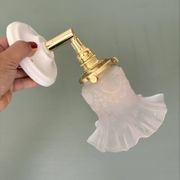Applique tulipe vintage en verre dépoli
