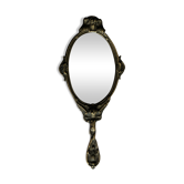 Hand-facing mirror