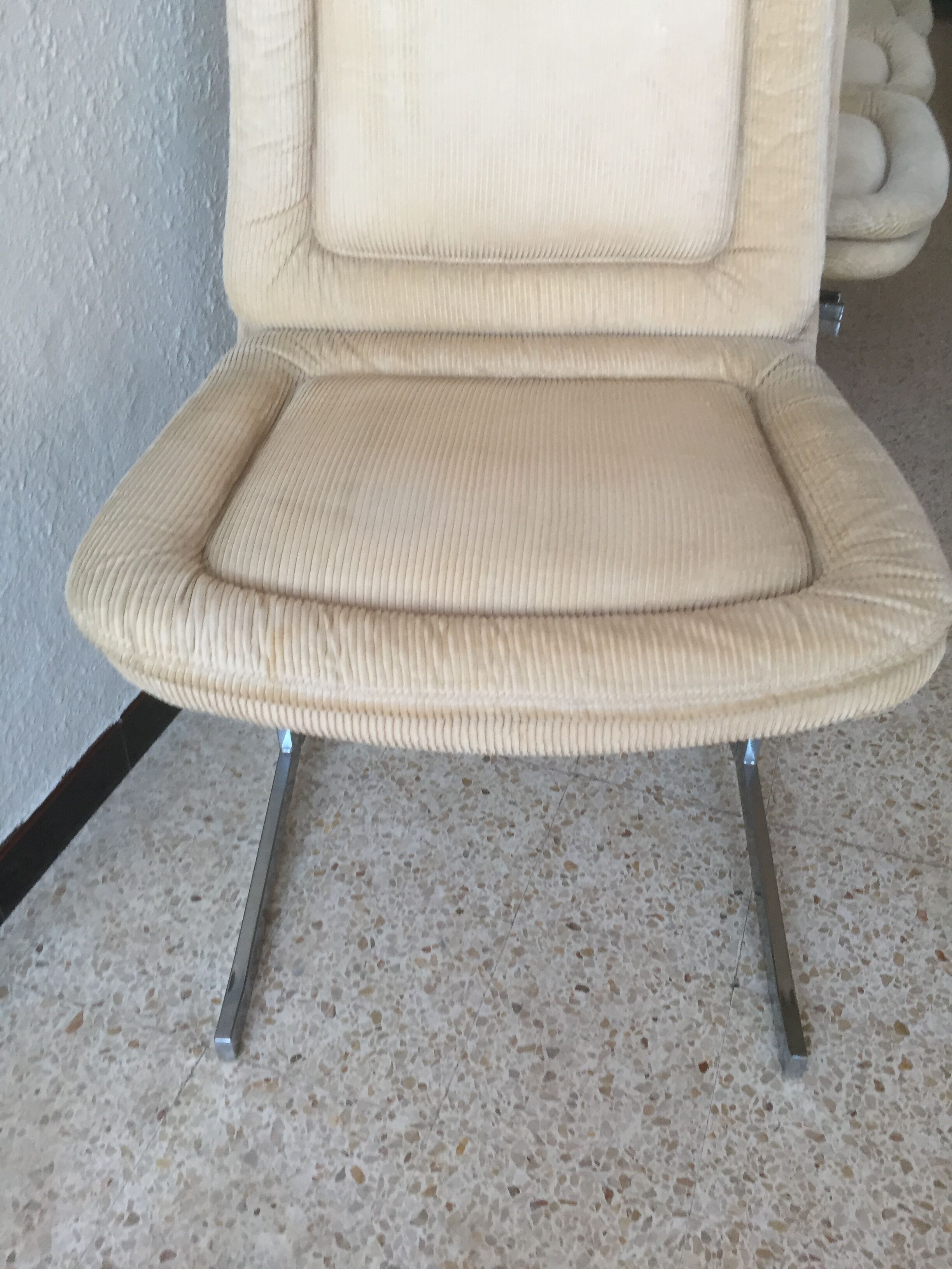 Set of 4 chairs in cream velvet seventies