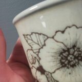 Beautiful salt and pepper set in porcelain from English Hornsea