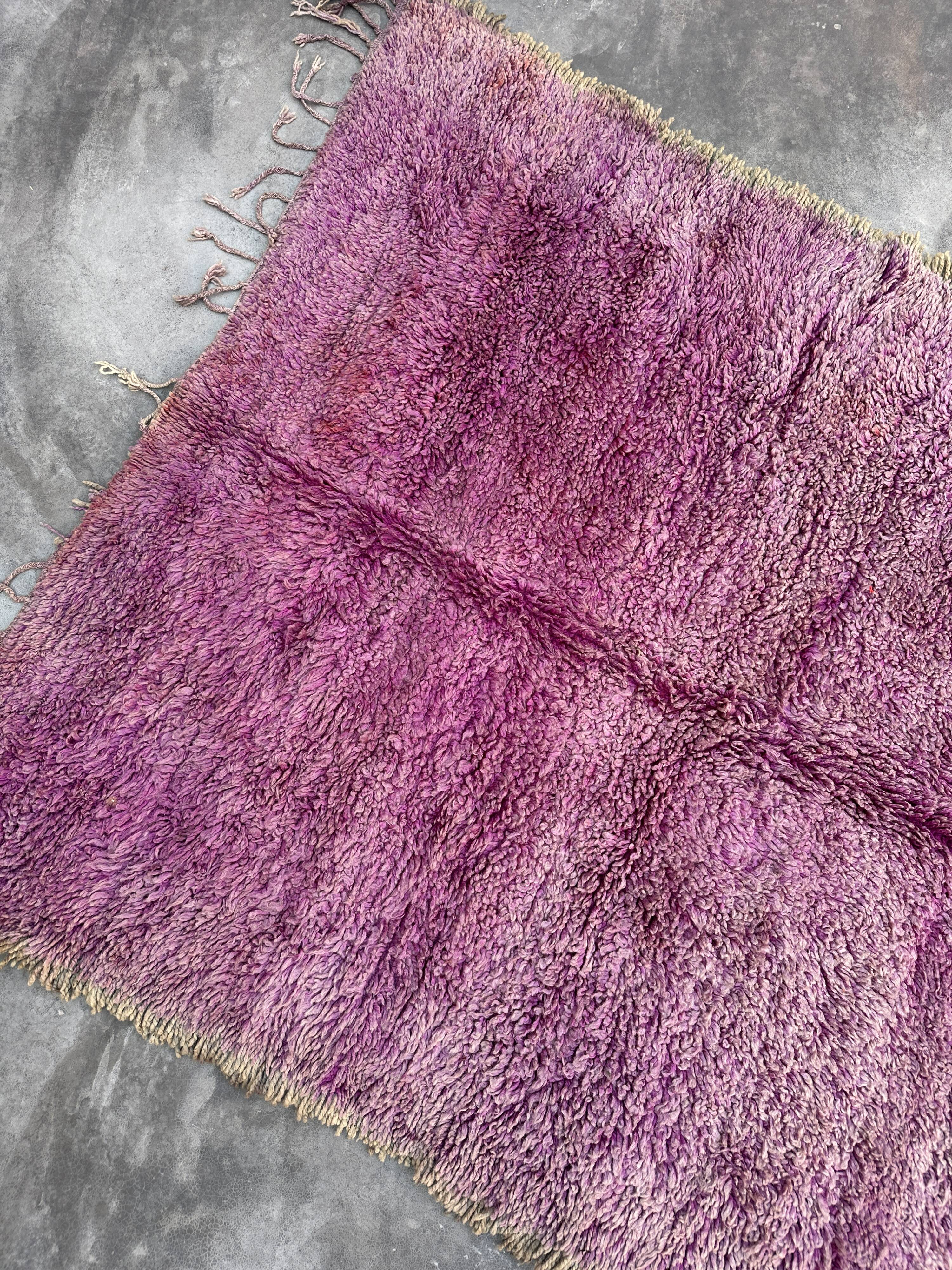 Purple Moroccan carpet - 171 x 288 cm