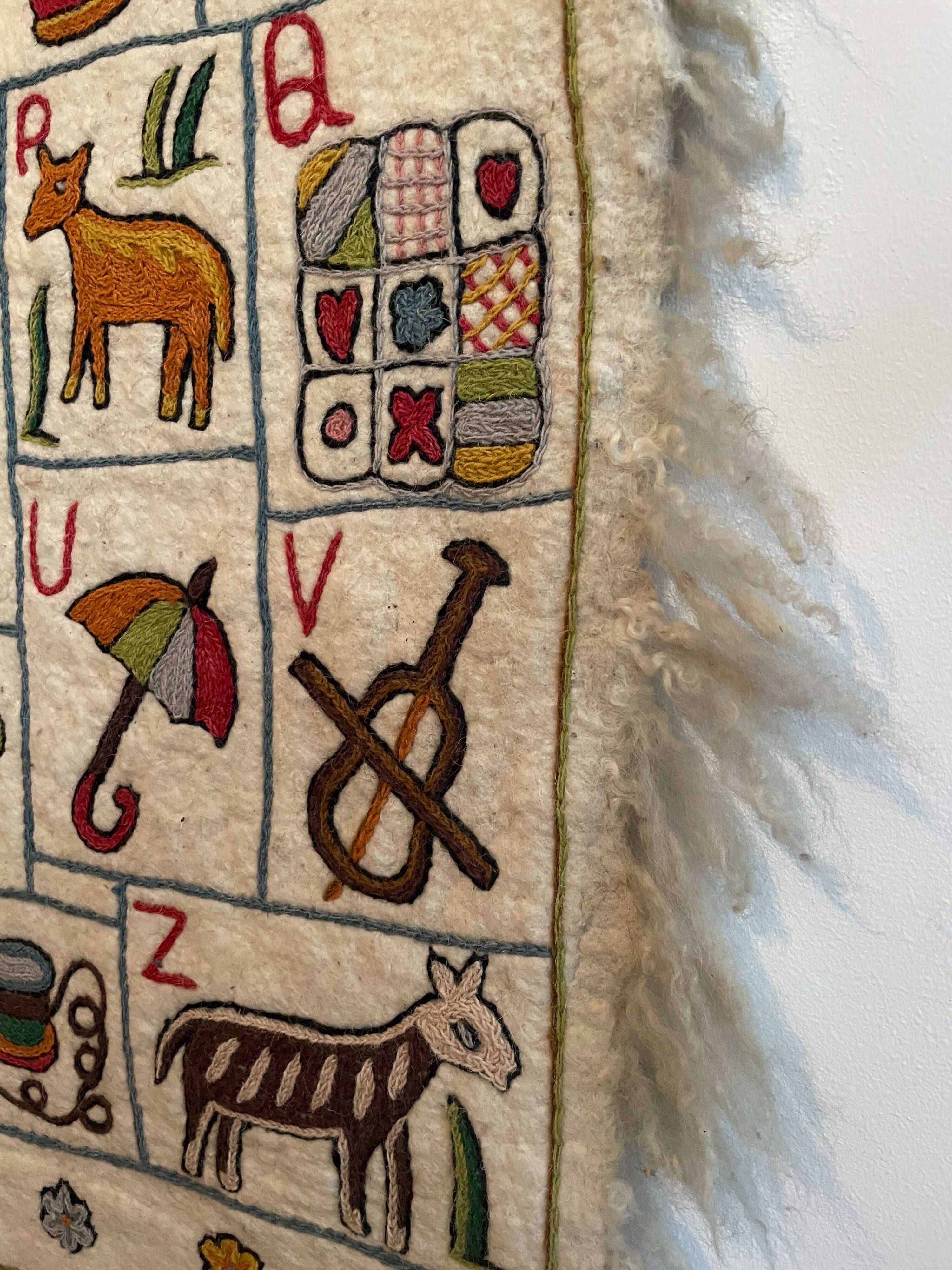 Tapis mural vintage abécédaire