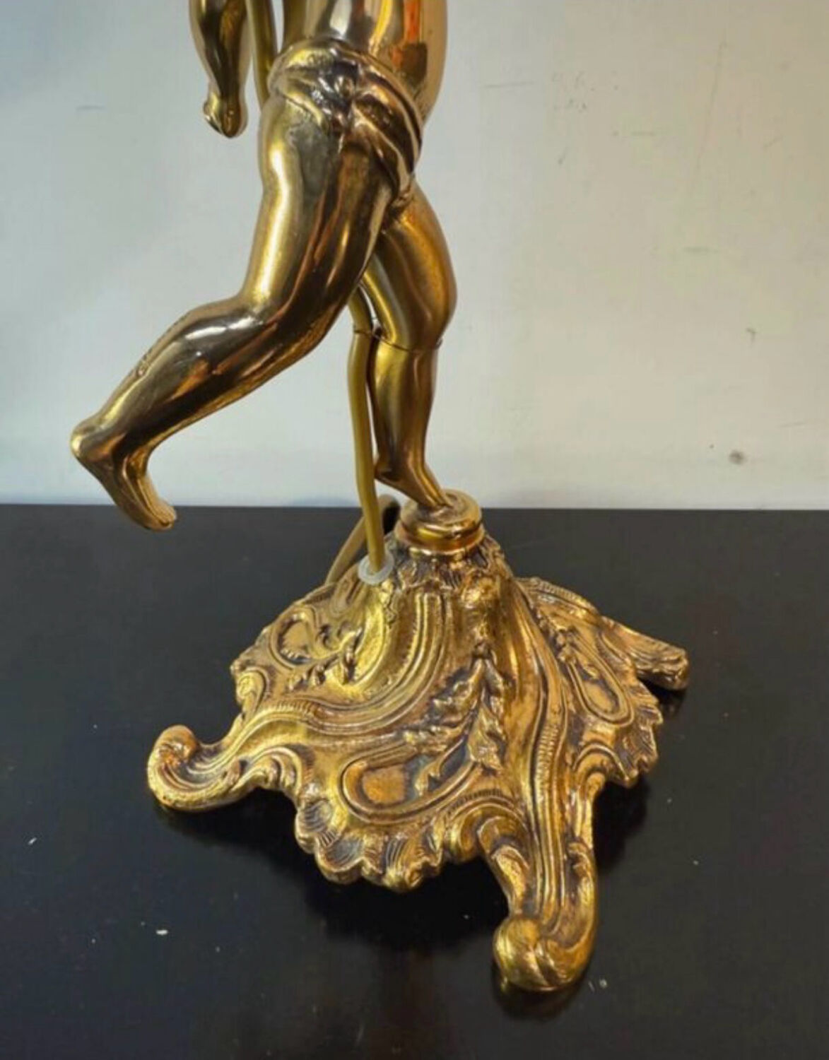 Antique lamp, gilded bronze, cherub, engraved glass globe, Mathieu lighting.