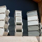 Industrial claw tray