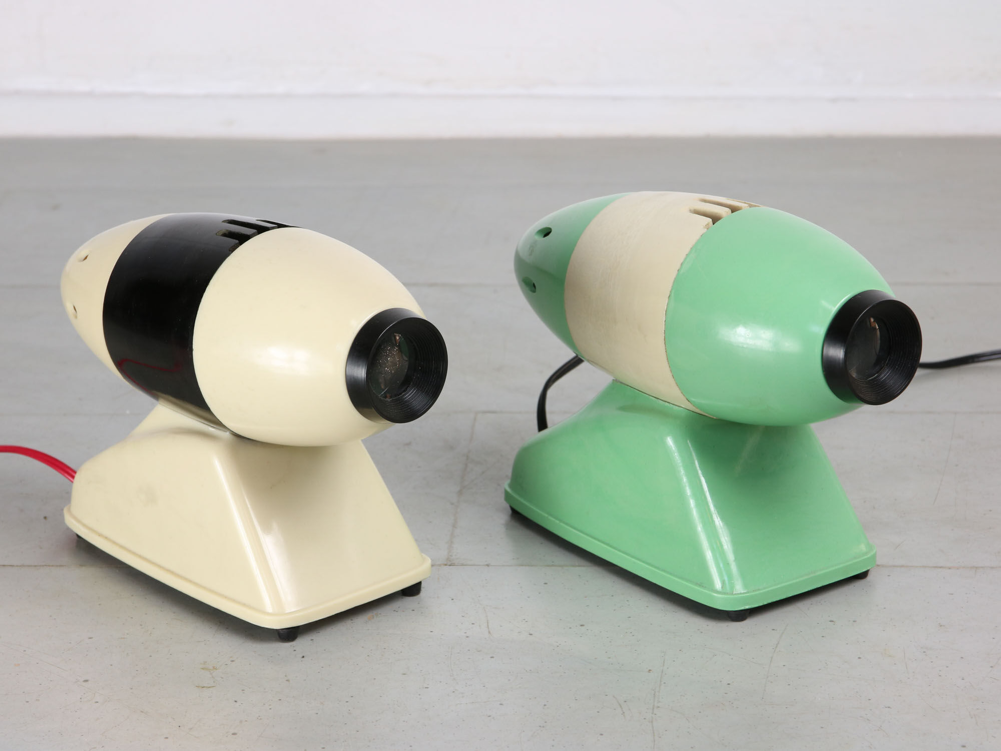 Mid-century cream projector from bakalite