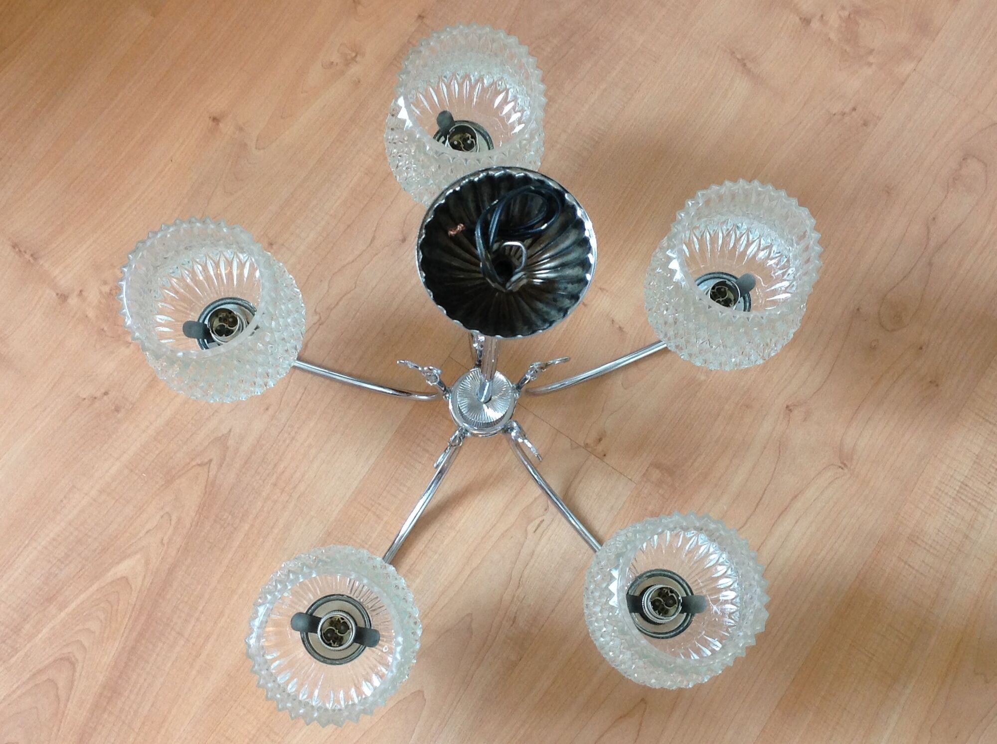 Five-spoke chandelier in chrome-plated metal and structured/vintage glass 60s-70s