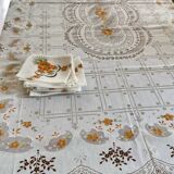 Vintage tablecloth and 6 napkins