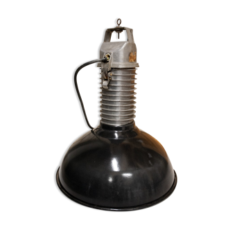 Industrial lamp suspension