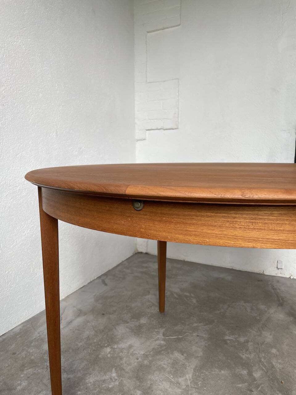 Scandinavian round teak table with extension