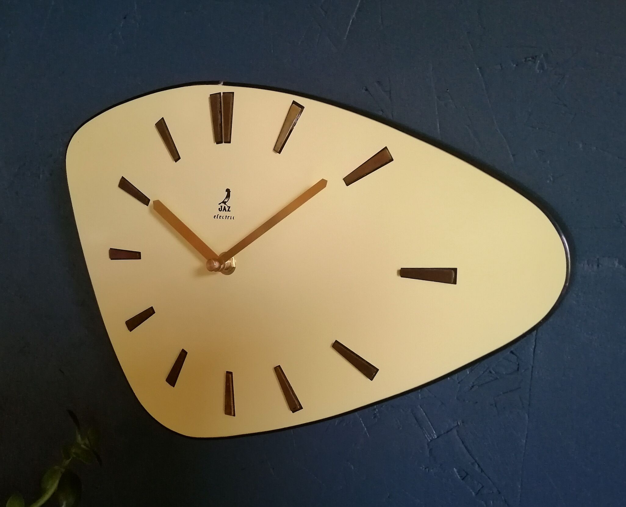 Vintage formica clock asymmetrical silent wall clock "Golden yellow Jaz"