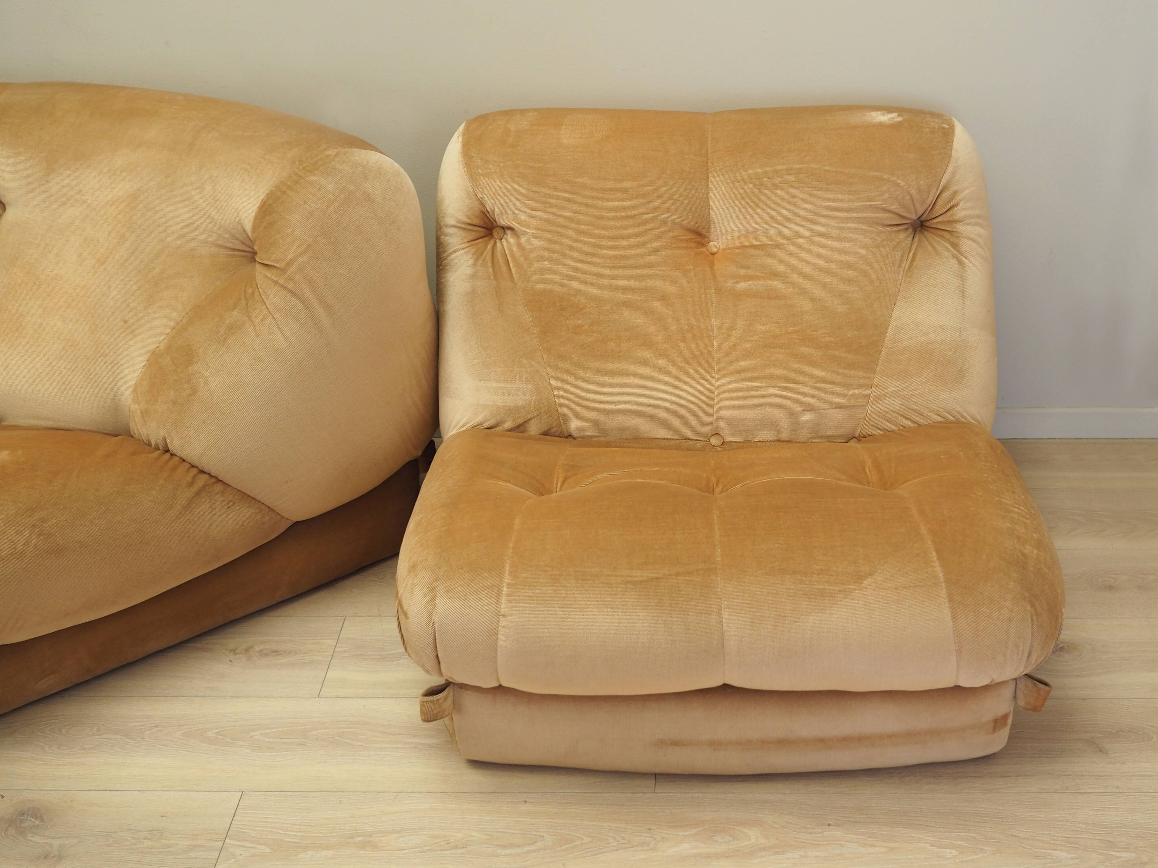 Modular sofa, Italian design, 1970s, designer: Rino Maturi, manufacturer: M