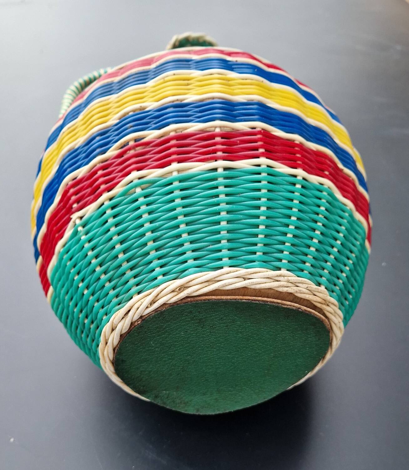 Large braided scoubidou bottle 1960