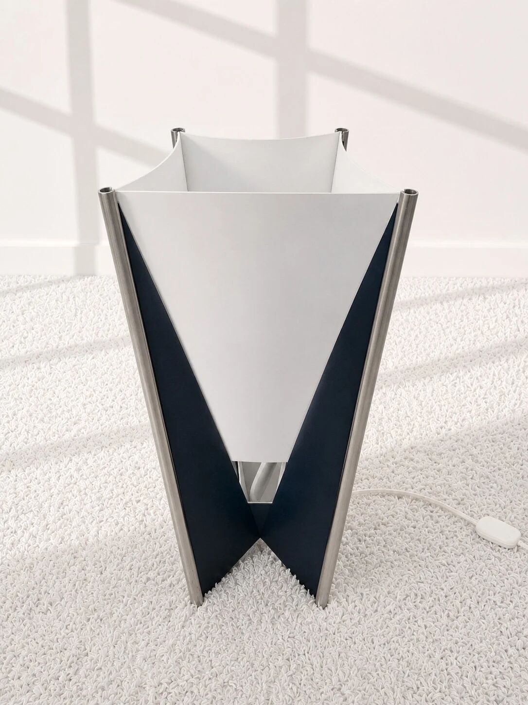 Table lamp "Style" for Knoll. Samuel Parker. 80s
