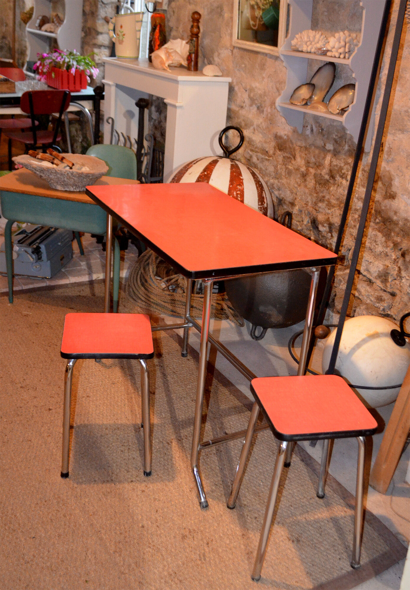 Table et tabourets en formica
