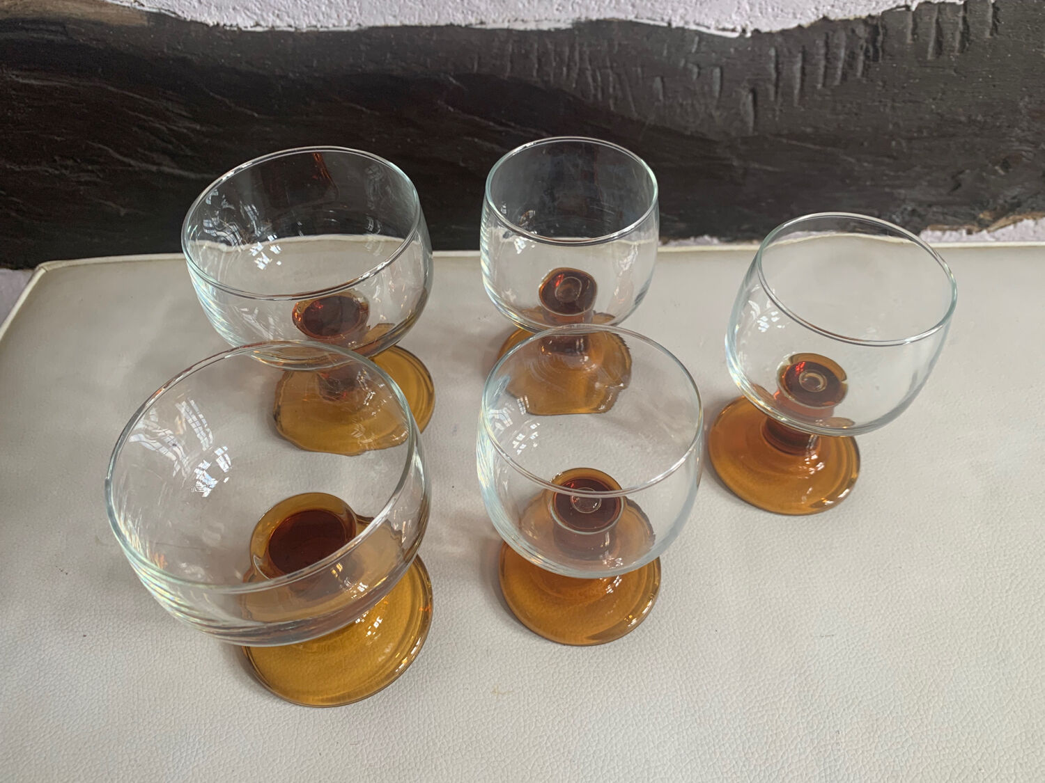 Set stemmed glasses - amber - 70s