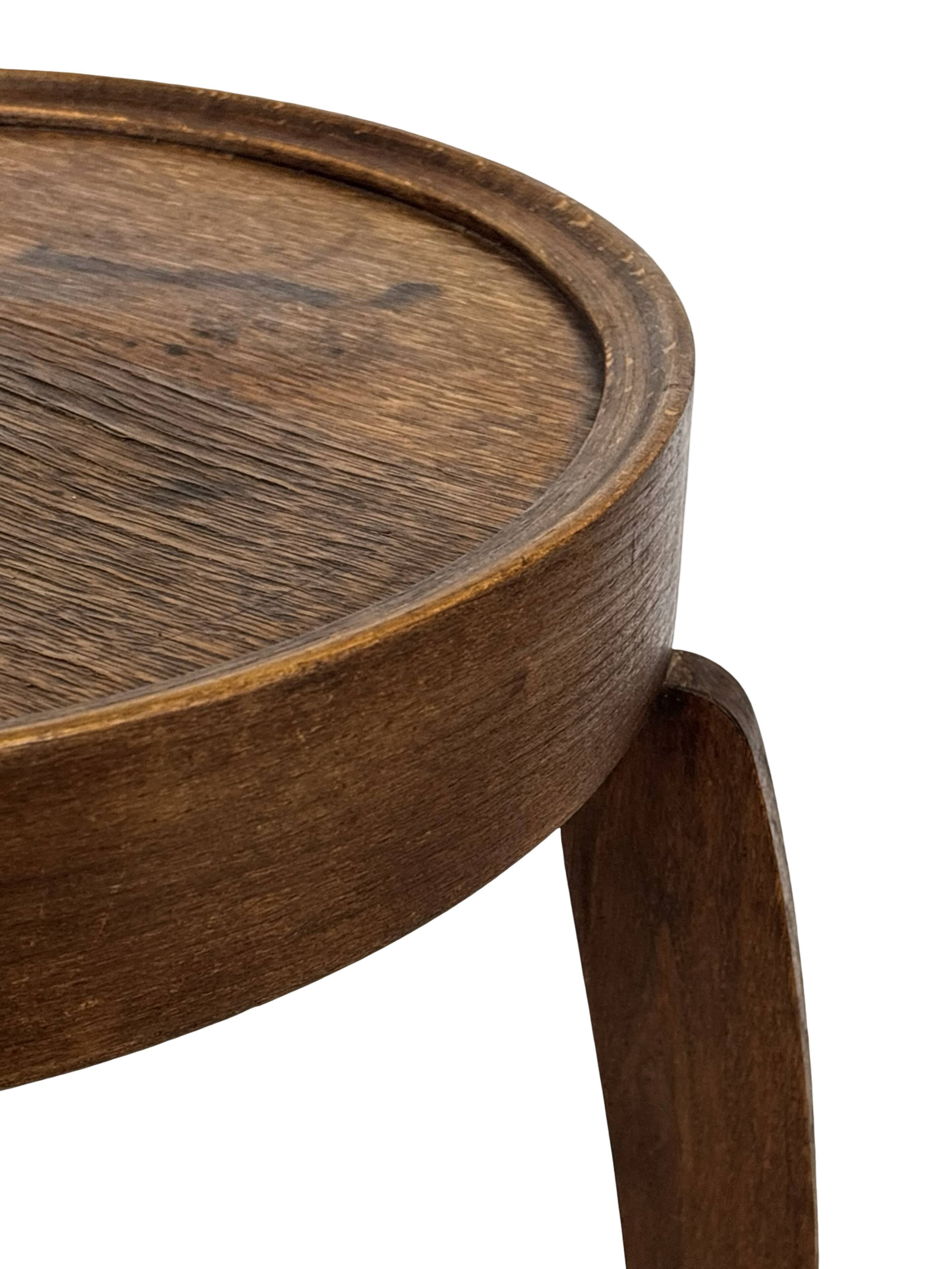 Table d'appoint Art Déco en chêne au design minimaliste
