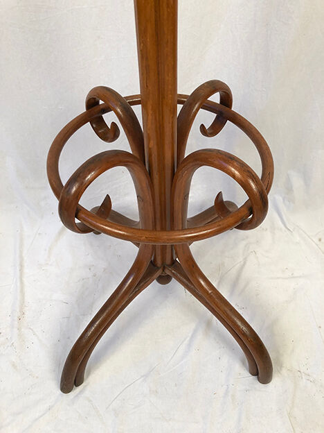 Parrot coat rack in bentwood