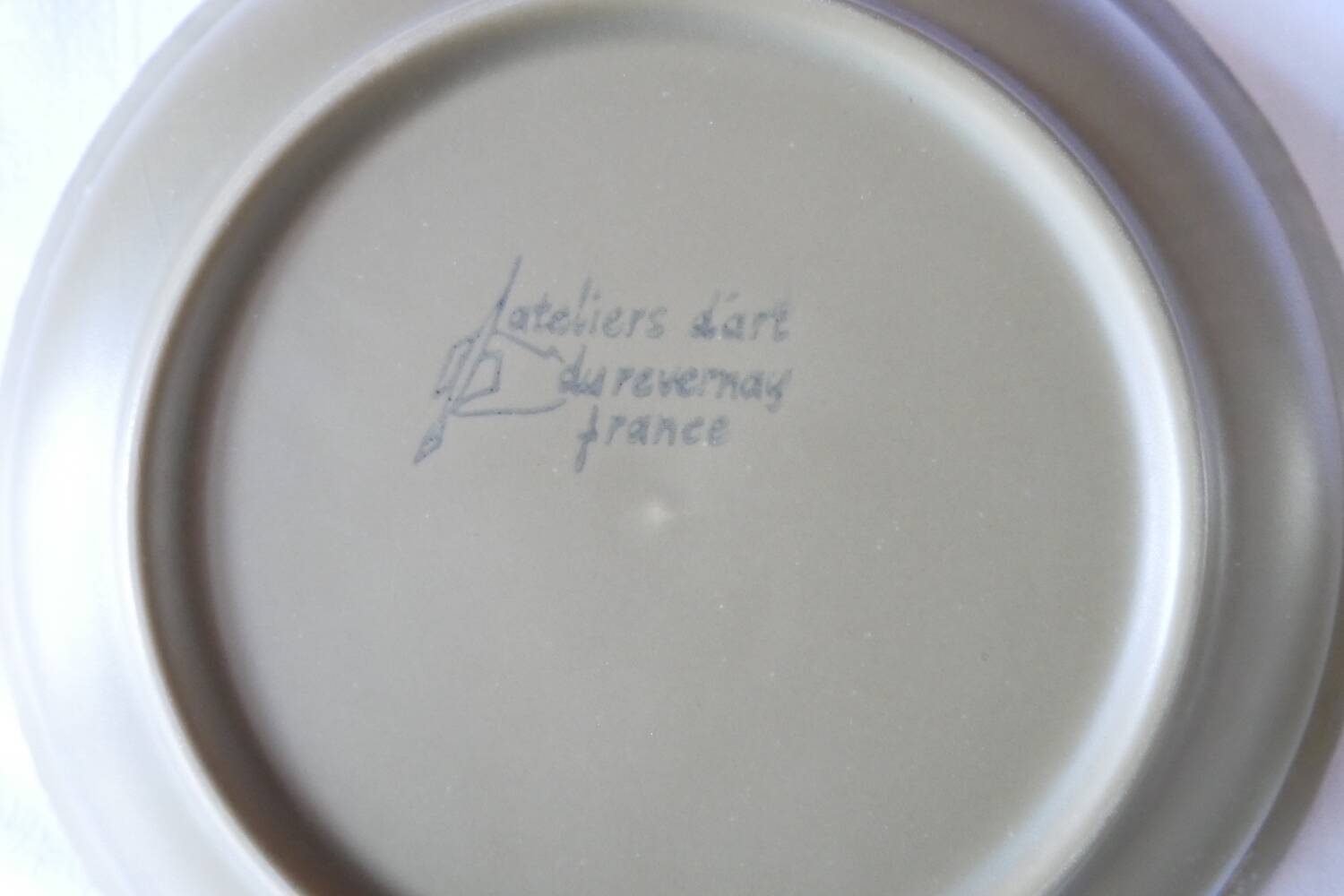 Lot 6 soup plates with soup tureens / Revernay art workshops service