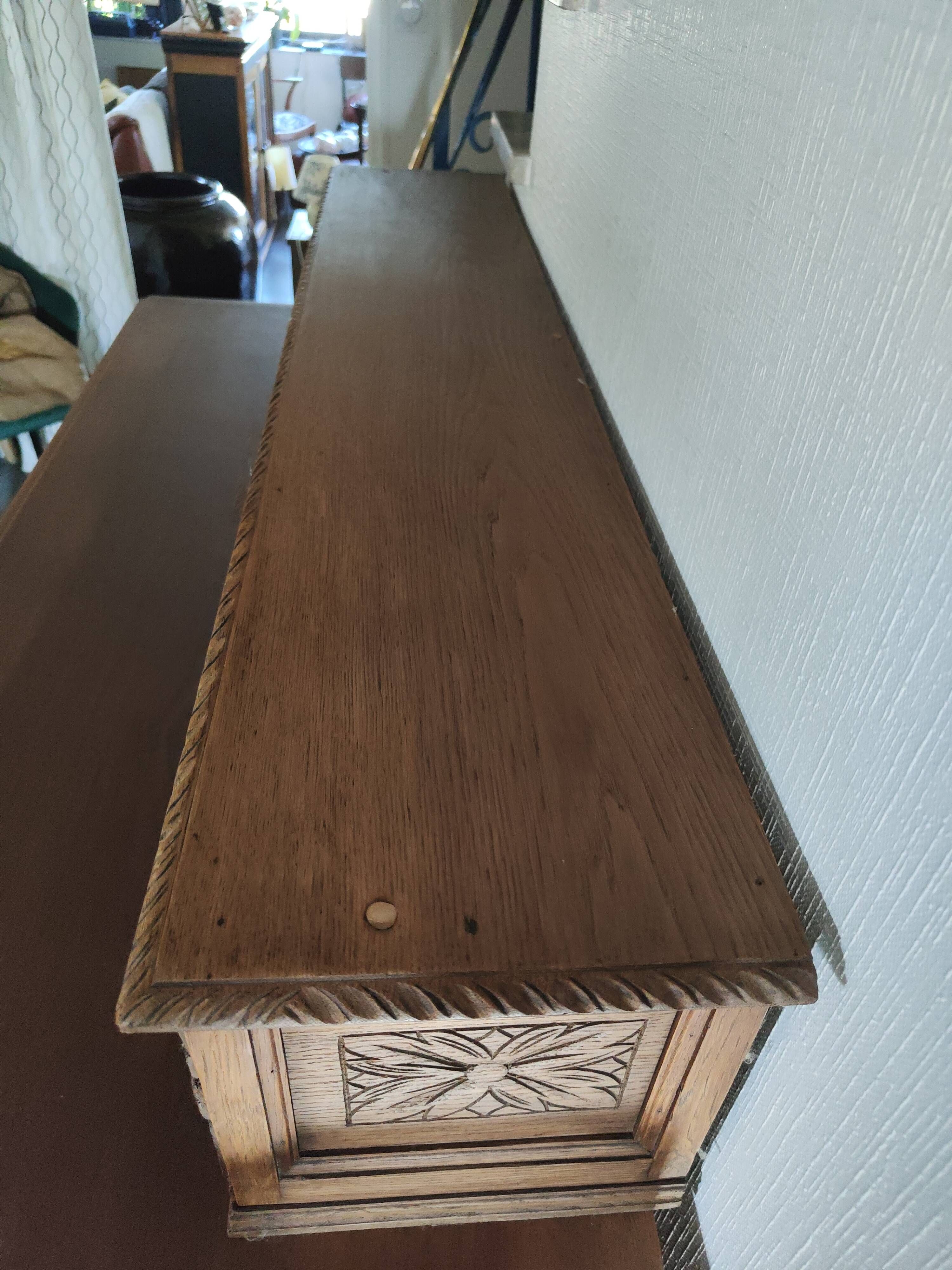 Gradin de bureau ancien en chêne sculpté