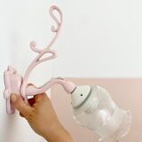 Enamelled cast iron wall lamp