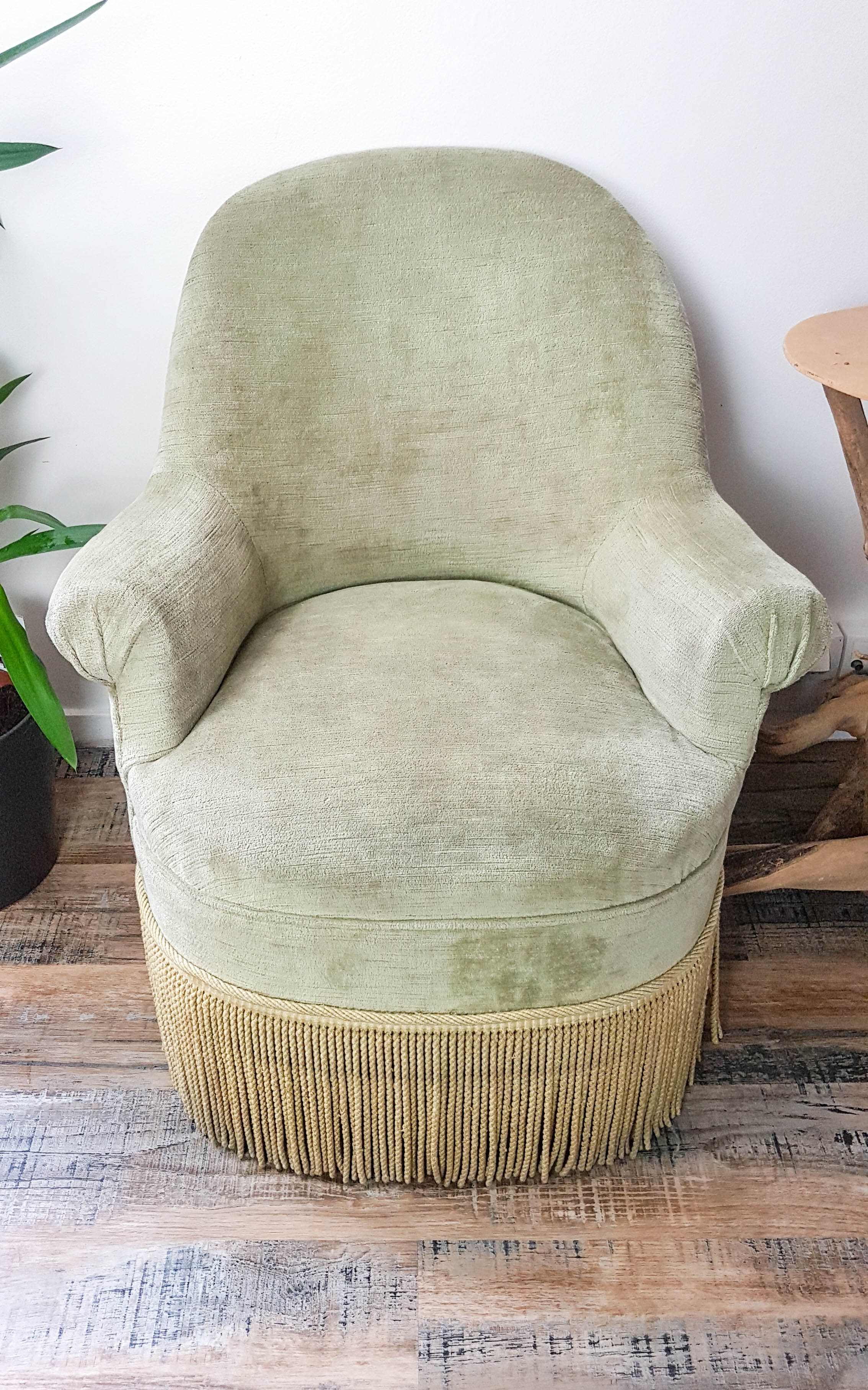 Vintage pistachio green velvet toad chair
