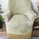 Fauteuil crapaud en velours vert pistache vintage